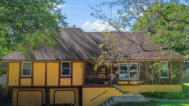 $300,000 | 7205 East 131 Street, Grandview, MO 64030