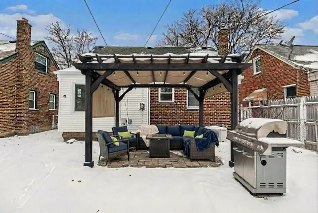 $205,000 | 9885 Hubert Avenue, Allen Park, MI 48101