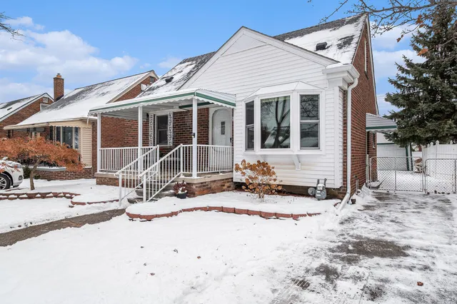 $205,000 | 9885 Hubert Avenue, Allen Park, MI 48101