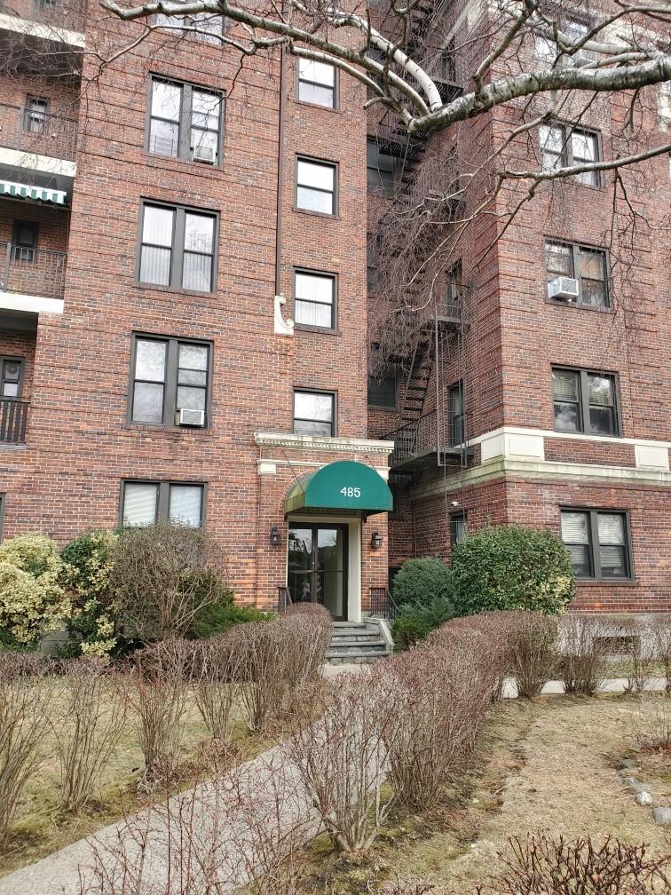 485 Pelham Road, Unit B19 New Rochelle, NY 10805 - Photo 1 of 1