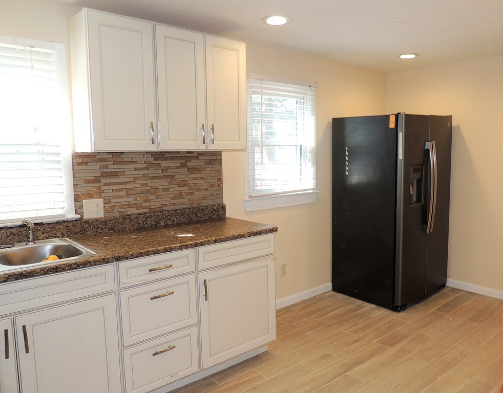 190 Leopold Street Springfield, MA 01119 - Photo 4 of 15 Gallery Image 4