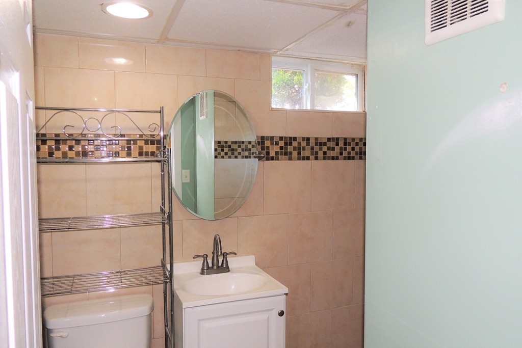 190 Leopold Street Springfield, MA 01119 - Photo 10 of 15 Gallery Image 10