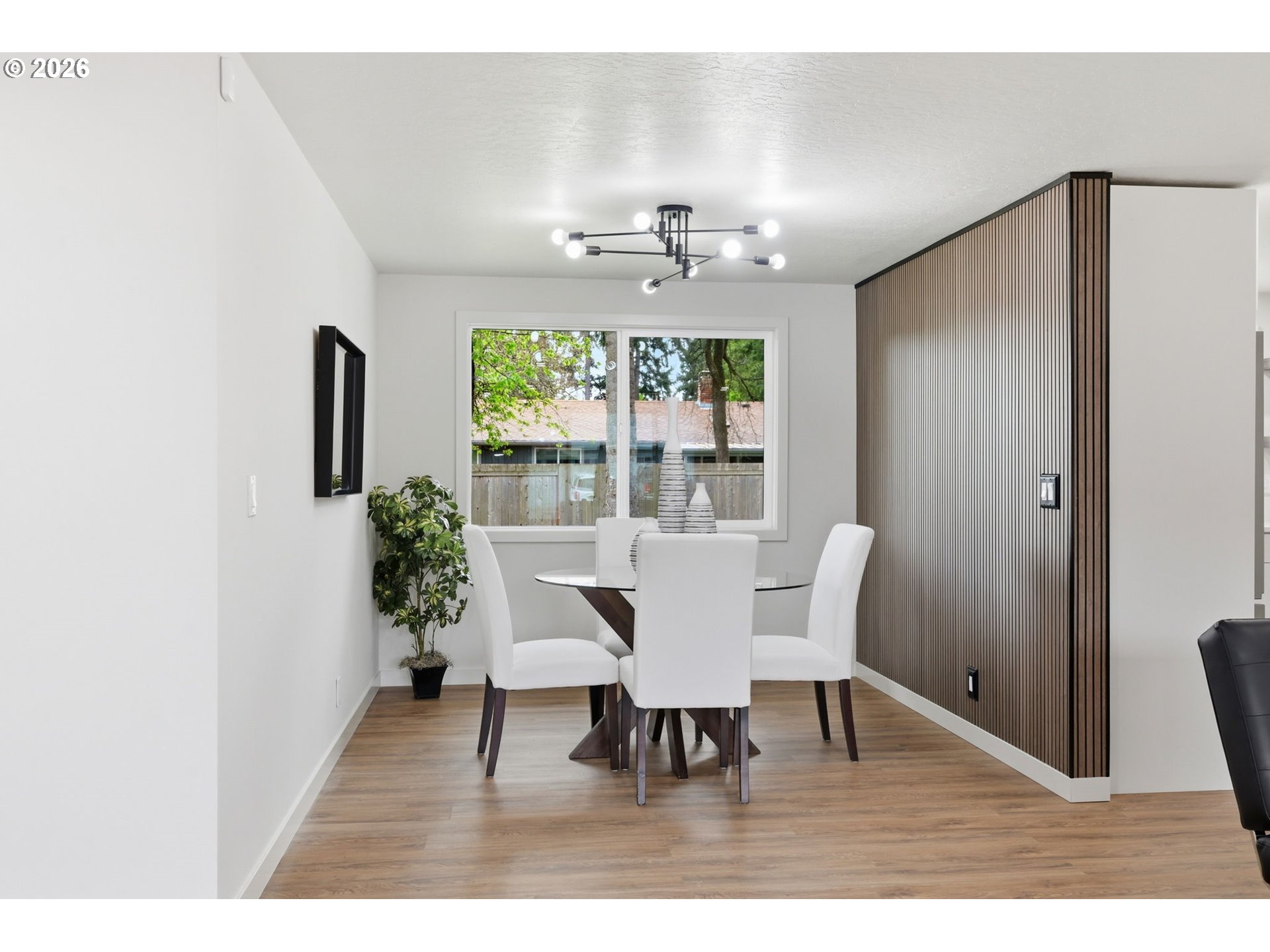987 Travis Avenue Eugene, OR 97404 - Photo 10 of 35 Dining Room