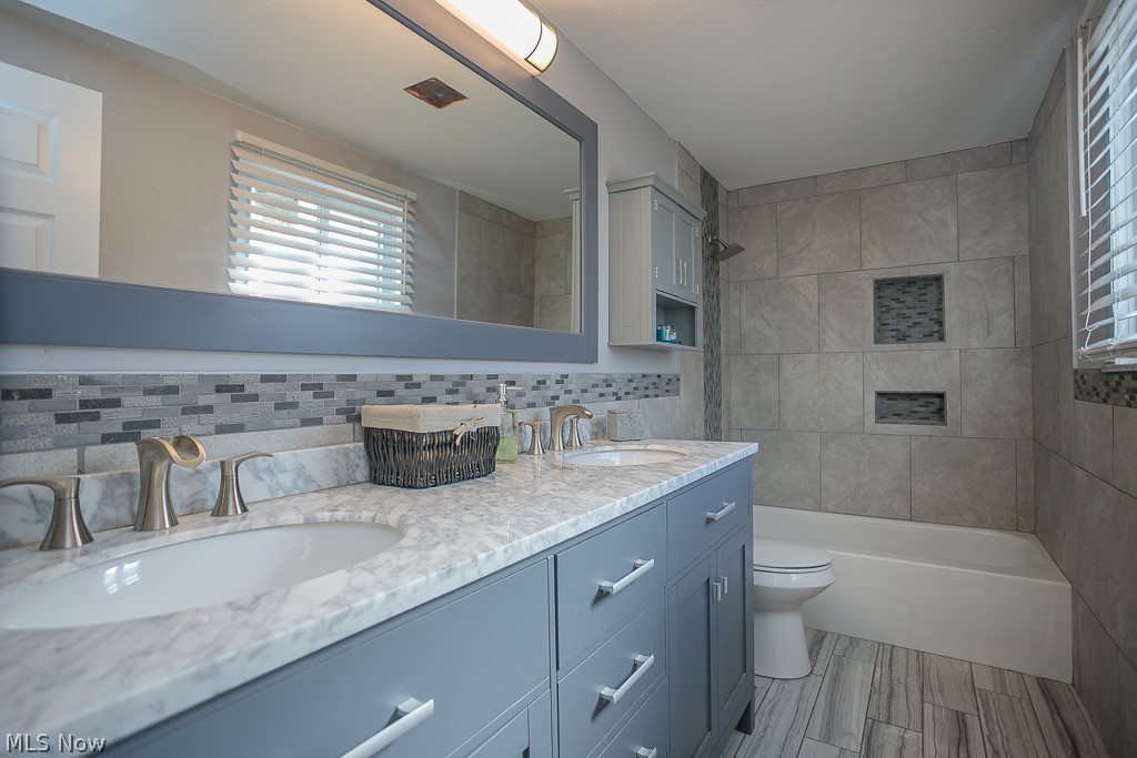 7821 York Road Cleveland, OH 44130 - Photo 17 of 25 Gallery Image 17