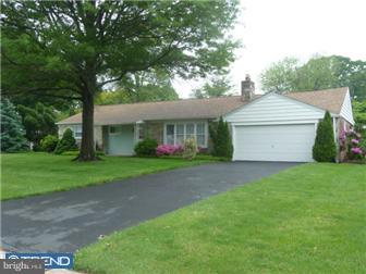 2106 Williamsburg Road Huntingdon Valley, PA 19006 - Photo 2 of 12 Exterior Front