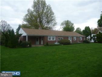 2106 Williamsburg Road Huntingdon Valley, PA 19006 - Photo 12 of 12 Exterior Back