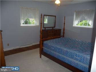 2106 Williamsburg Road Huntingdon Valley, PA 19006 - Photo 7 of 12 Bedroom - Main
