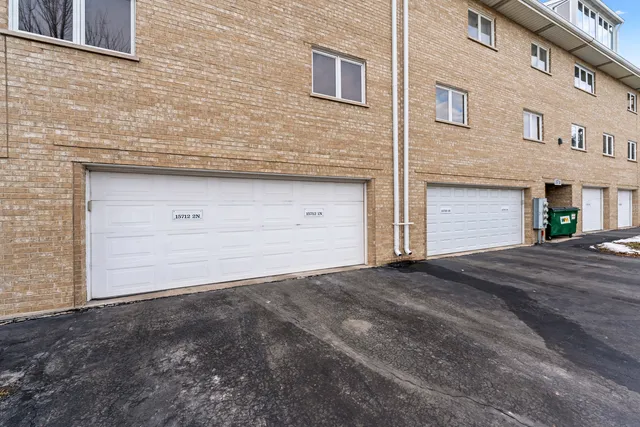 $259,900 | 15712 South Sunset Ridge Court, Unit 1N, Orland Park, IL 60462