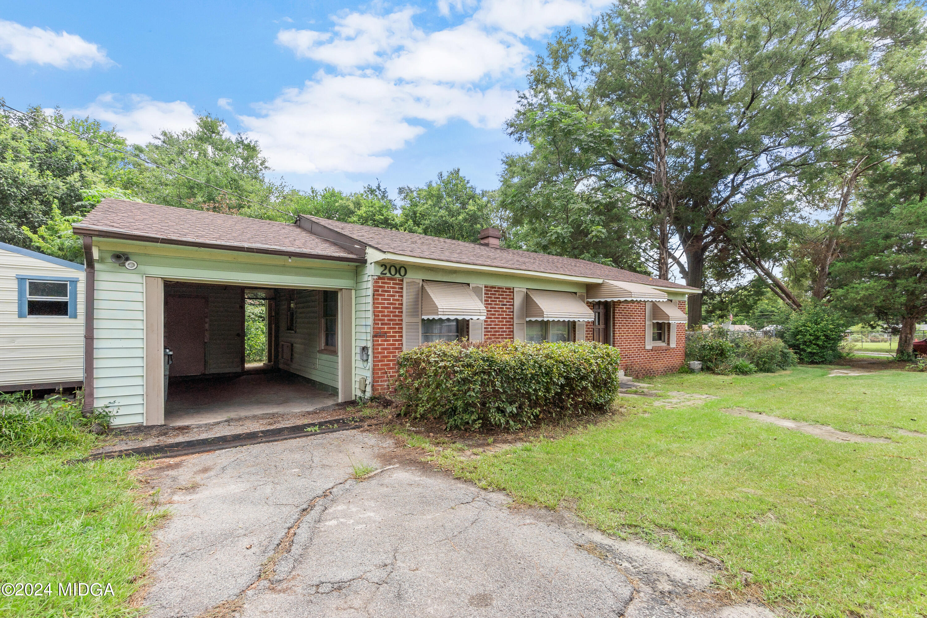200 Ruzelle Street Warner Robins, GA 31093 - Photo 3 of 23 03__AAA6316_mls