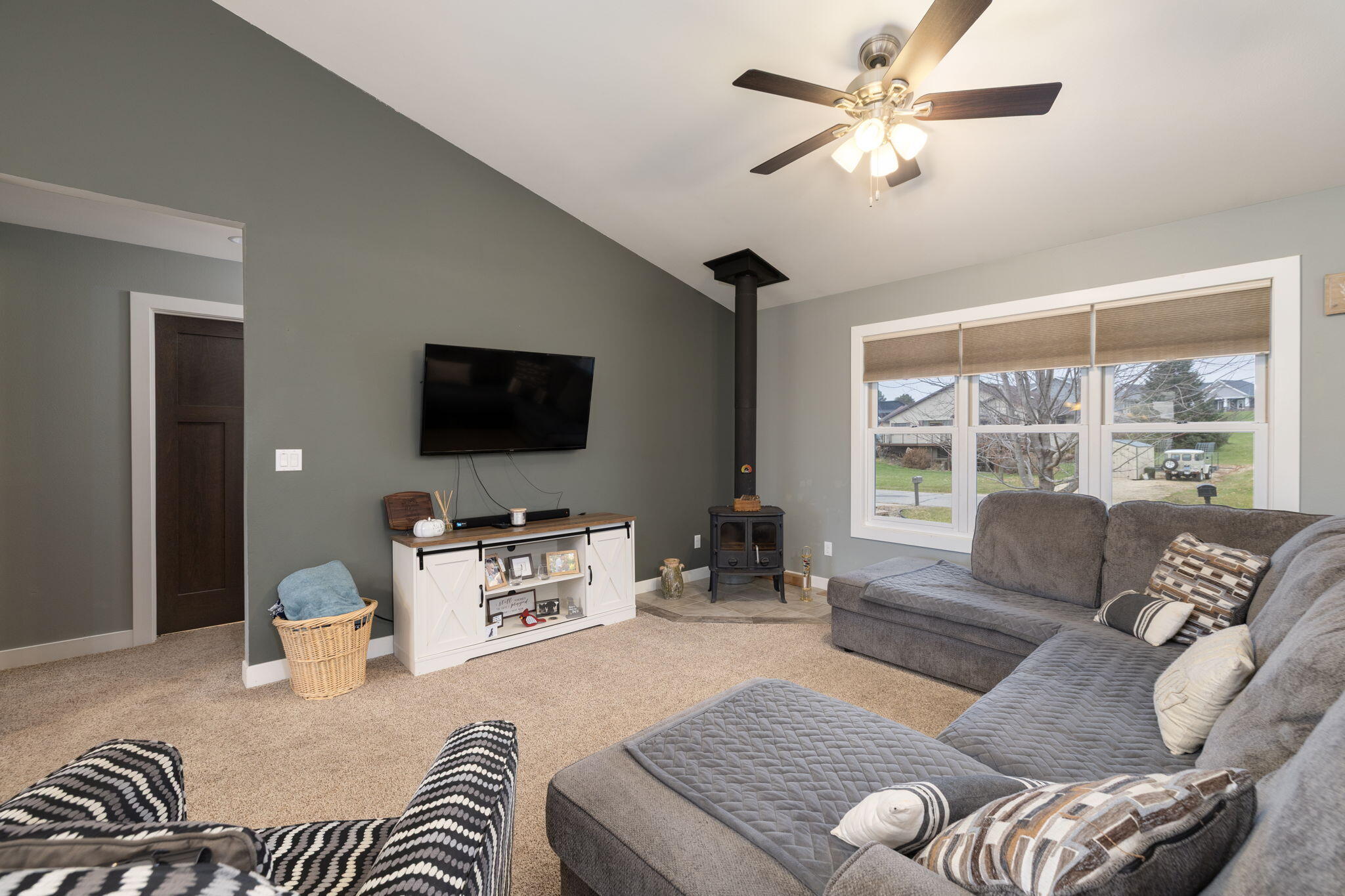 W3857 Harvey Lane Farmington, WI 54644 - Photo 2 of 24 Living Room