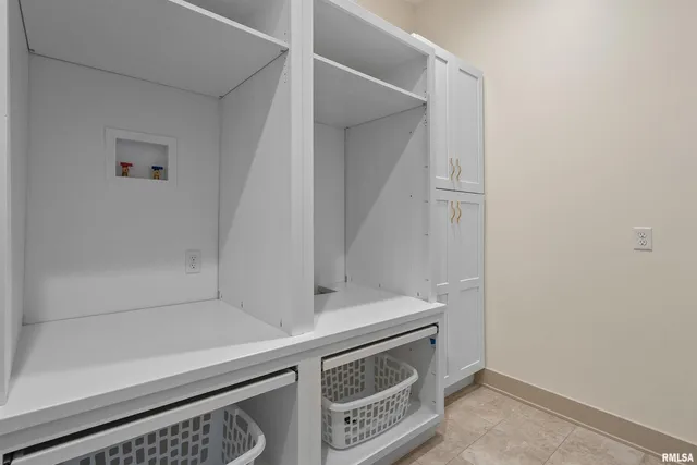 $875,000 | 6638 Pelican Street, Bettendorf, IA 52722