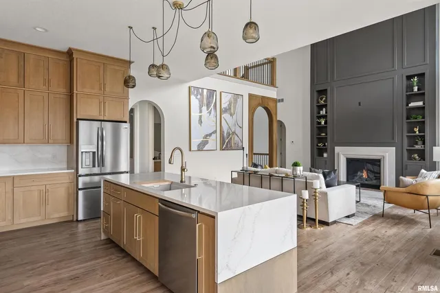 $875,000 | 6638 Pelican Street, Bettendorf, IA 52722