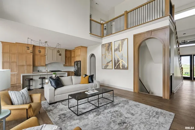 $875,000 | 6638 Pelican Street, Bettendorf, IA 52722