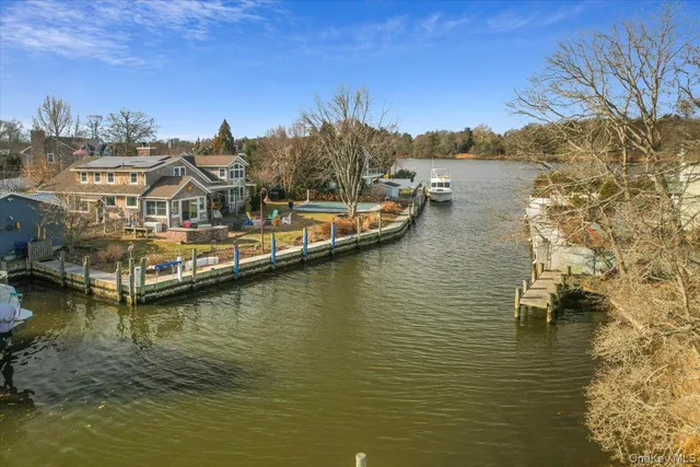 $840,000 | 182 Connetquot Drive, Oakdale, NY 11769