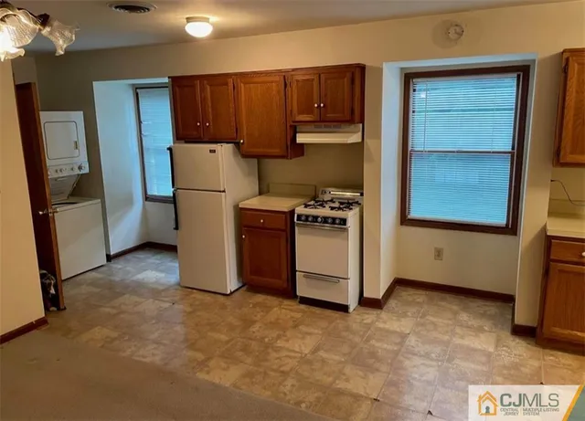 $900,000 | 99 Finnegans Lane, Kendall Park, NJ 08824