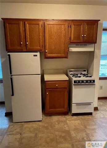 $900,000 | 99 Finnegans Lane, Kendall Park, NJ 08824