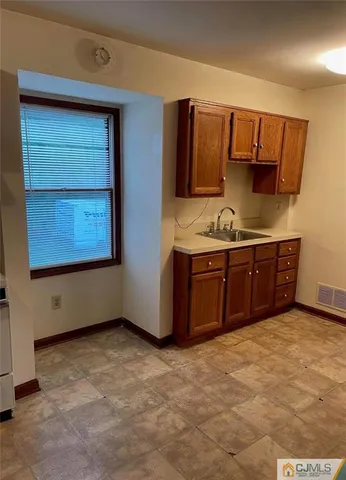 $900,000 | 99 Finnegans Lane, Kendall Park, NJ 08824