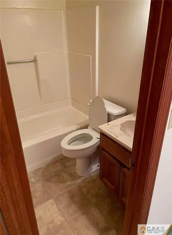 $900,000 | 99 Finnegans Lane, Kendall Park, NJ 08824