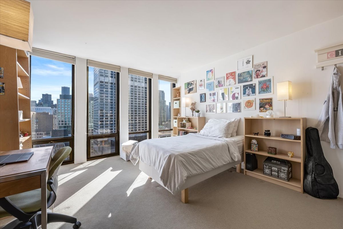 200 East Delaware Place, Unit 32AF Chicago, IL 60611 - Photo 41 of 56