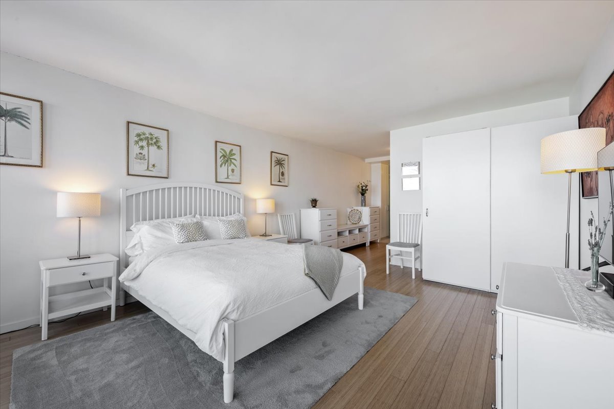 200 East Delaware Place, Unit 32AF Chicago, IL 60611 - Photo 46 of 56