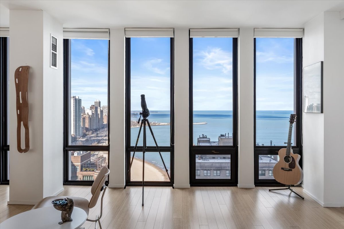 200 East Delaware Place, Unit 32AF Chicago, IL 60611 - Photo 10 of 56