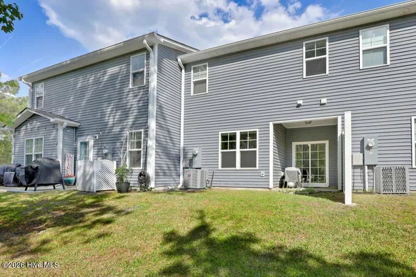 $1,950 | 424 Guppy Loop Road, Sneads Ferry, NC 28460