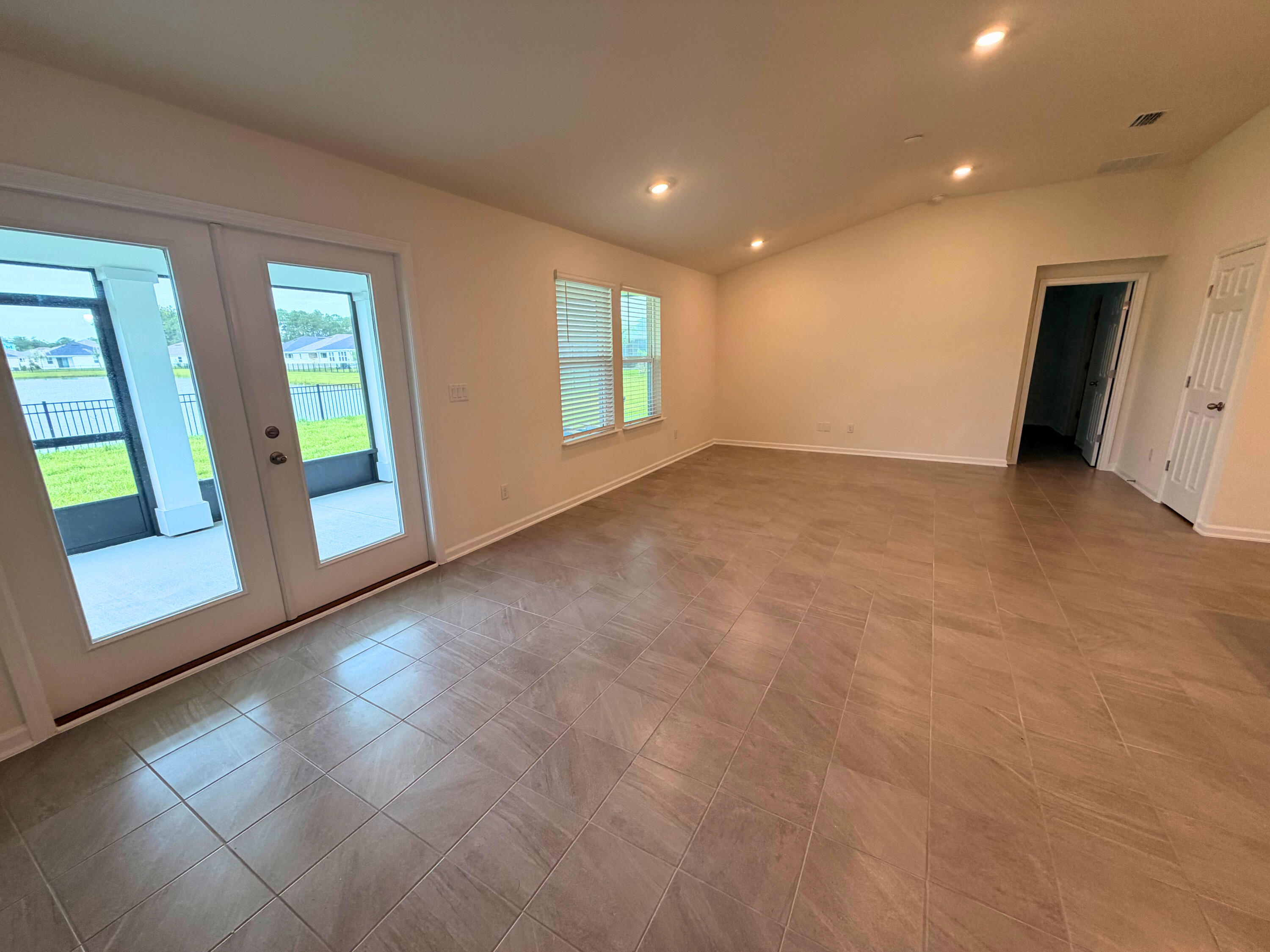 65 Signet Circle Flagler Beach, FL 32136 - Photo 4 of 18 Living | Dinning