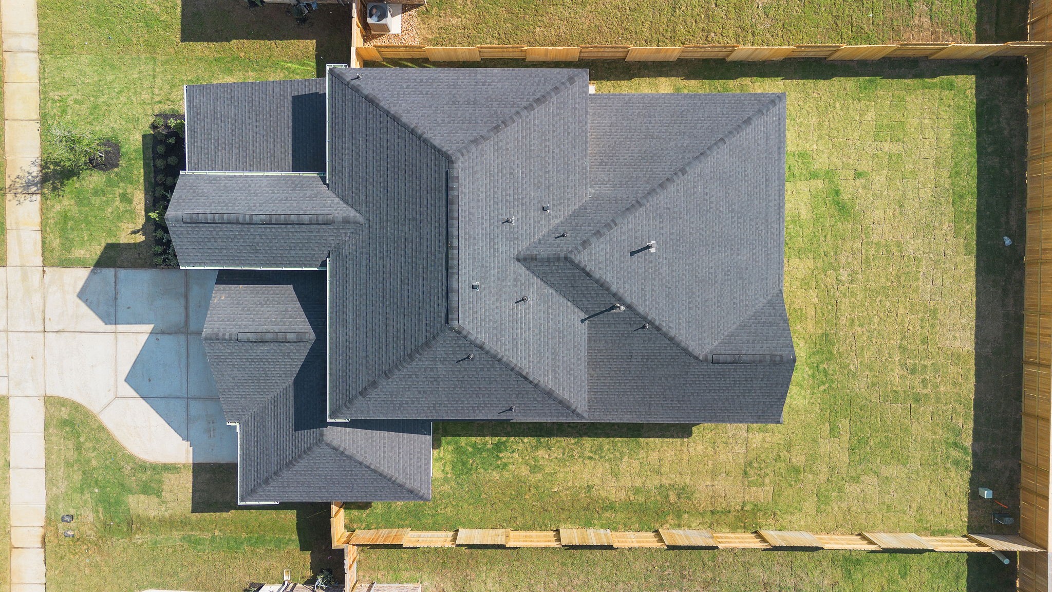 620 Cross Timbers Trace Waller, TX 77484 - Photo 36 of 36 a aerial view of a house with a yard