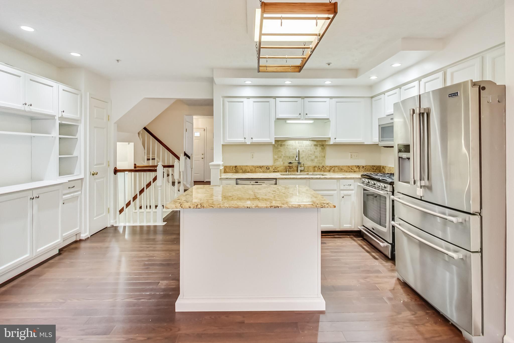 2710 Summers Ridge Drive Odenton, MD 21113 - Photo 7 of 55 Upgraded Kitchen