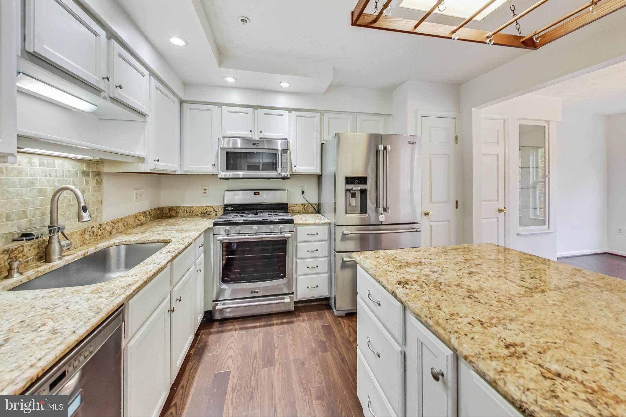 2710 Summers Ridge Drive Odenton, MD 21113 - Photo 8 of 55 Kitchen