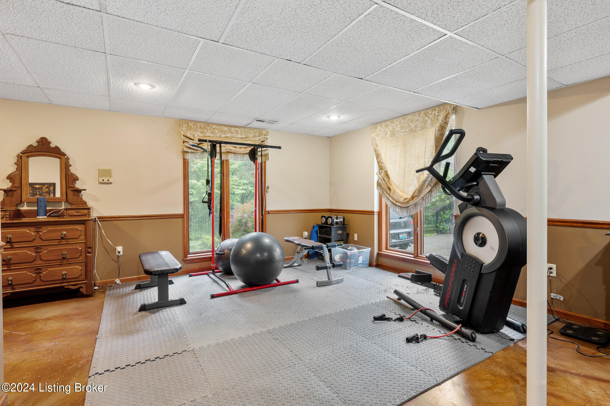 2312 Fallsview Road Louisville, KY 40207 - Photo 38 of 63 2312 Fallsview Rd-44