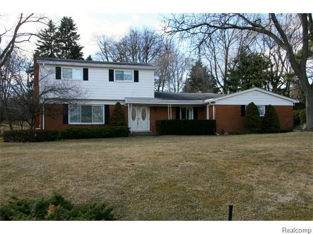 64 East Maryknoll Road Rochester Hills, MI 48309 - Photo 1 of 28