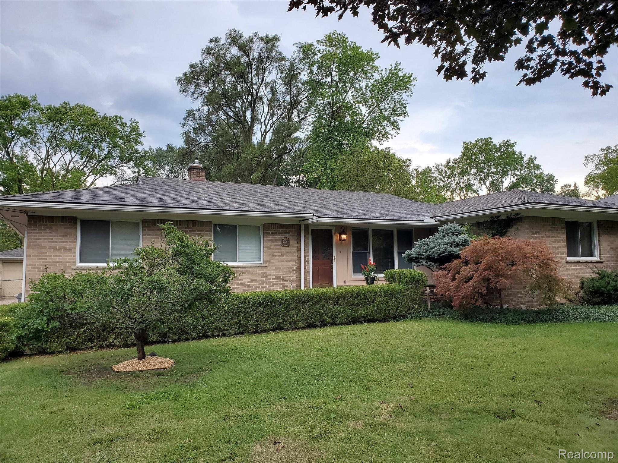 19769 Midway Road Southfield, MI 48075 - Photo 1 of 35 20210914_162639.jpg