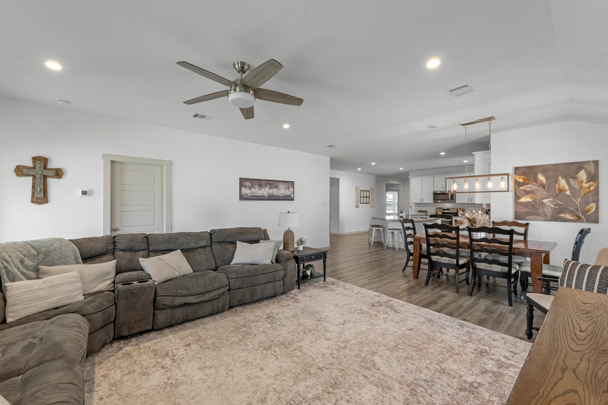 923 Kinder Sky Lane Rosharon, TX 77583 - Photo 10 of 37