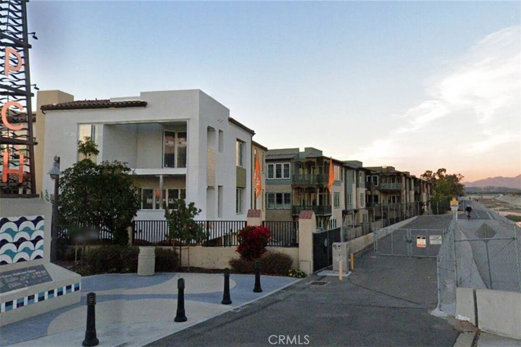 985 Doheny Way Dana Point, CA 92629 - Photo 14 of 53 a view of a terrace with seating space