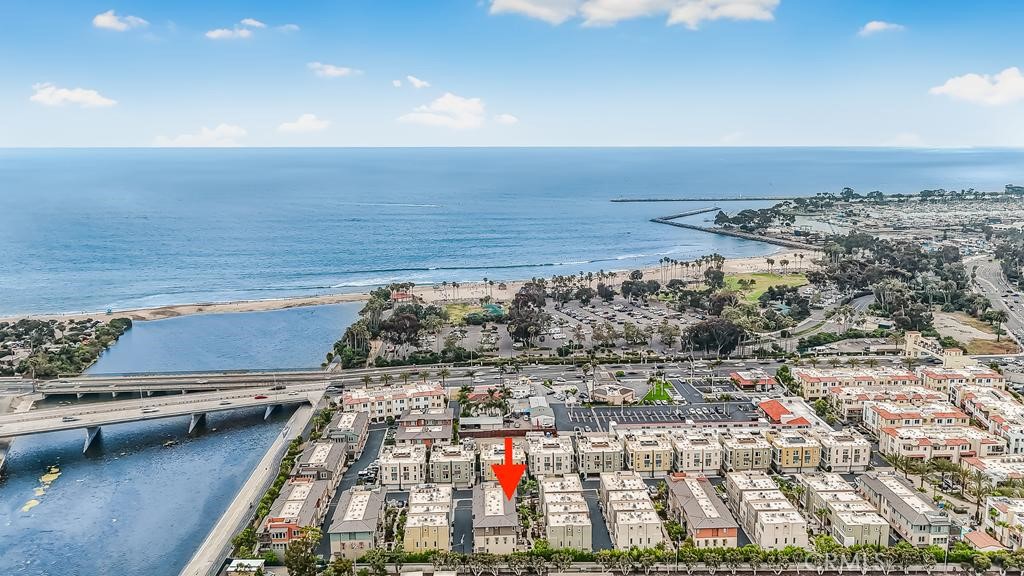 985 Doheny Way Dana Point, CA 92629 - Photo 16 of 53 a view of a city