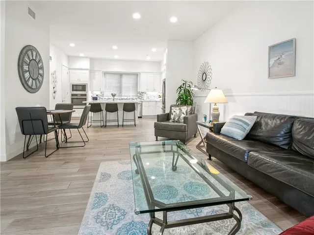 $1,315,000 | 985 Doheny Way, Dana Point, CA 92629