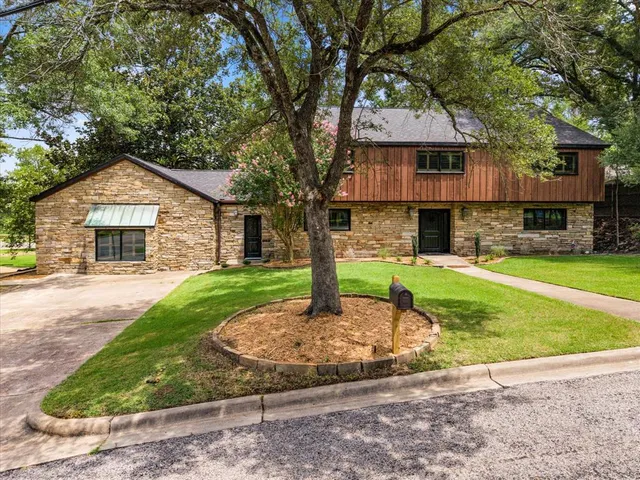 $499,900 | 701 Fleming Drive, Mount Pleasant, TX 75455