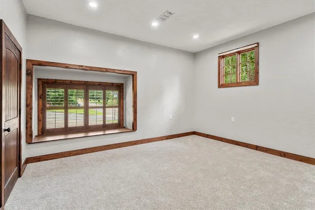 $499,900 | 701 Fleming Drive, Mount Pleasant, TX 75455