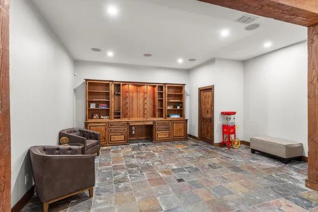 $499,900 | 701 Fleming Drive, Mount Pleasant, TX 75455