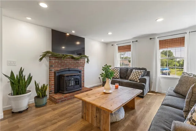 $779,900 | 6 Fleuette Drive, Bellingham, MA 02019