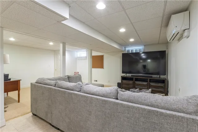 $779,900 | 6 Fleuette Drive, Bellingham, MA 02019