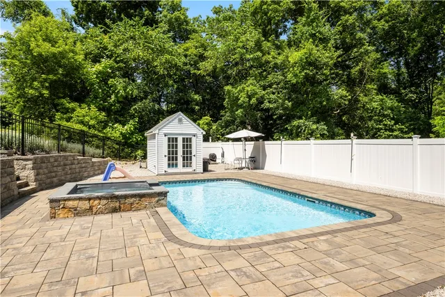 $779,900 | 6 Fleuette Drive, Bellingham, MA 02019