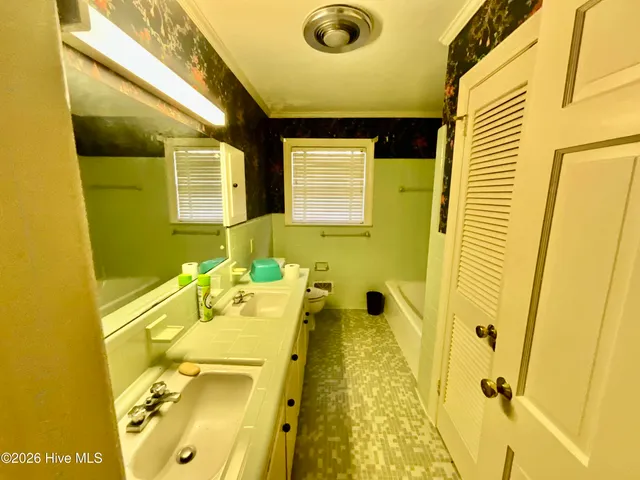 $194,000 | 1703 Englewood Drive, Greenville, NC 27858