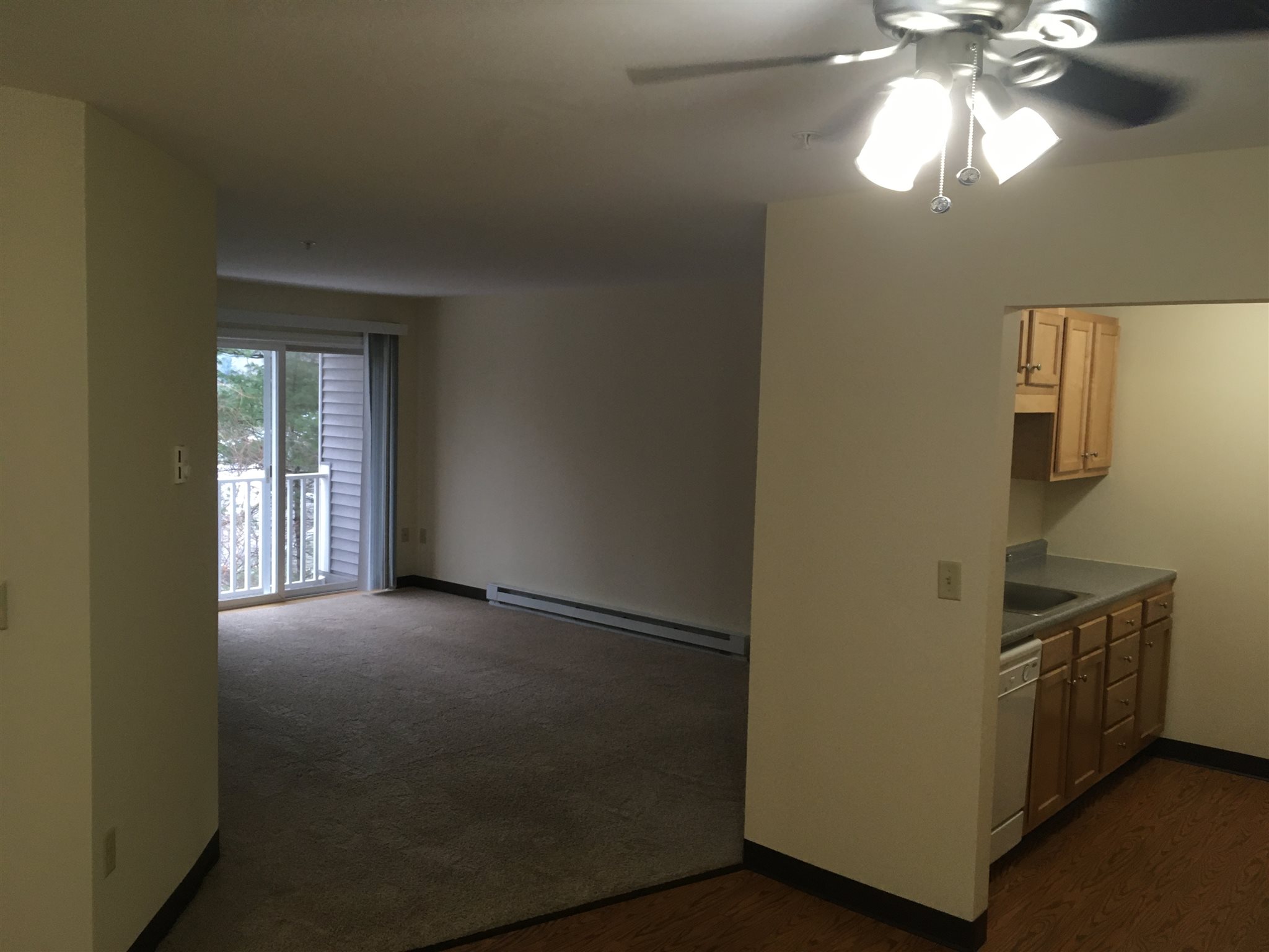 101 Eastern Avenue, Unit 303 Manchester, NH 03104 - Photo 17 of 40