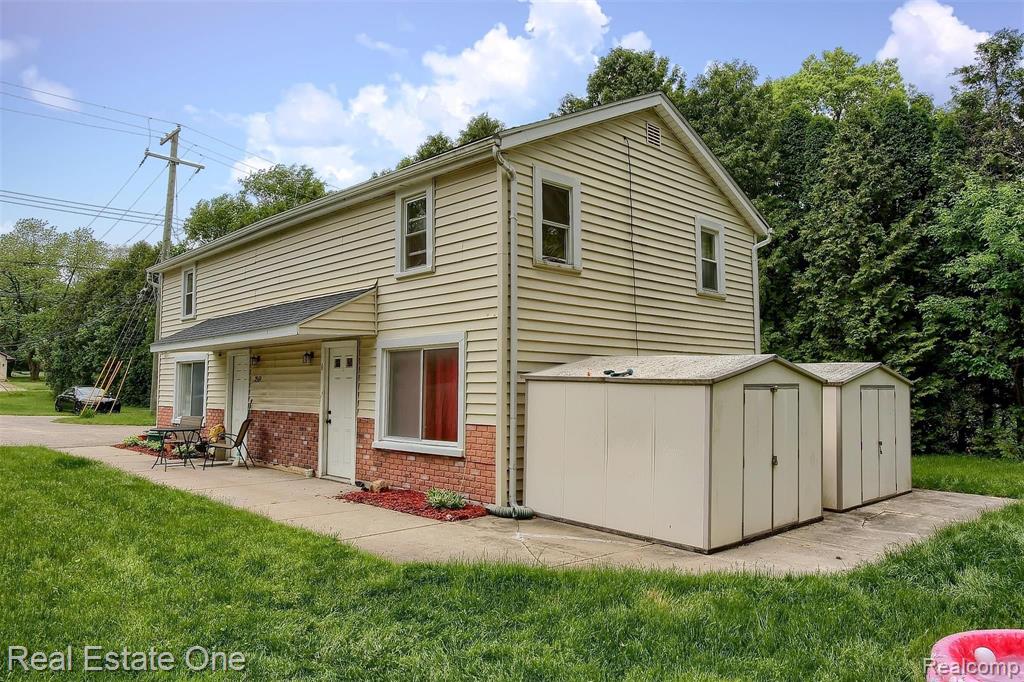2969 Devondale Road Rochester Hills, MI 48309 - Photo 2 of 6