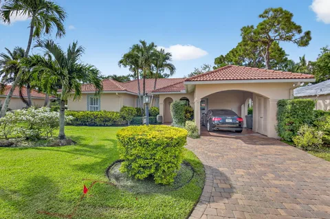 $749,900 | 2 Fairway Villas, Boynton Beach, FL 33436
