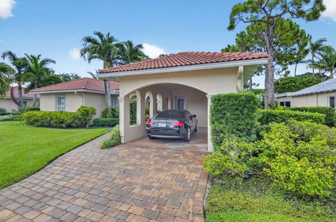 $749,900 | 2 Fairway Villas, Boynton Beach, FL 33436