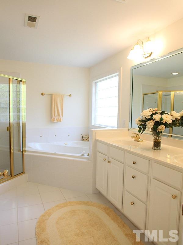 401 Pradera Way Raleigh, NC 27615 - Photo 10 of 12 Gallery Image 10
