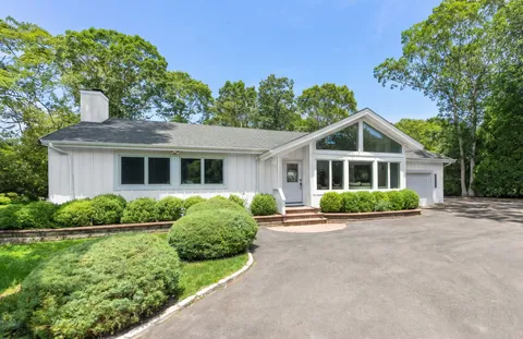 $1,695,000 | 18 Squires Avenue, East Quogue, NY 11946